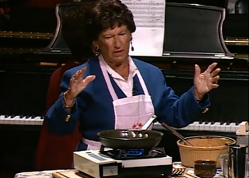 How to Make Latkes with Chasia Segal: A Taste of Chanukah (1999)